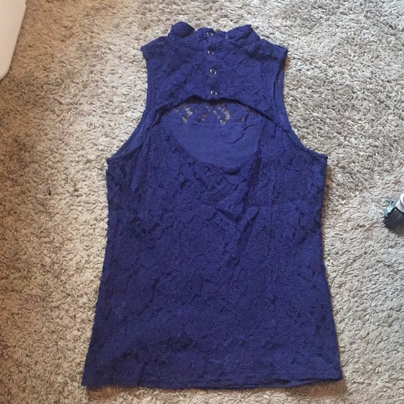 Lace top - Picture 2 of 2